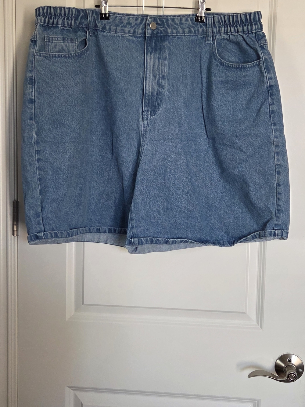 Classic Women's Denim Jean Shorts - Light Blue